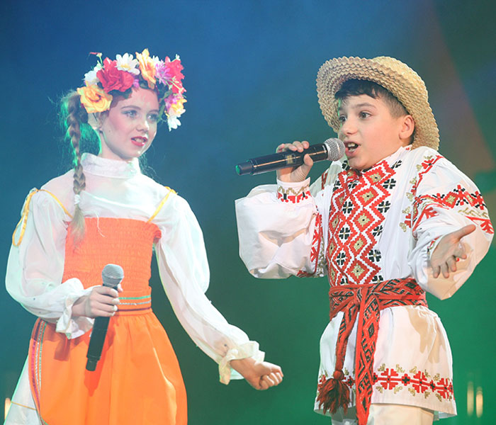 Folk vocals
